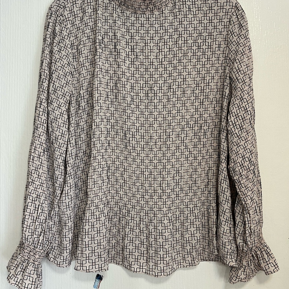 Adrianna Papell Black and White Geometric Blouse